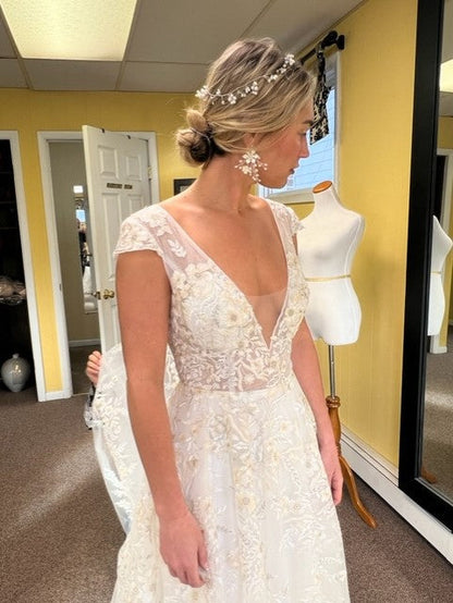 Stylish V-Neck Tulle Applique Long Prom Dress - A-Line Evening Gown