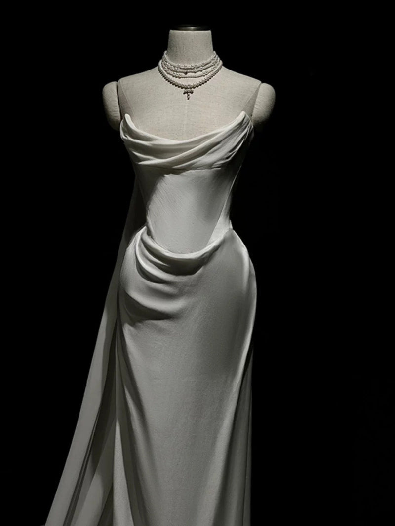 Vintage Mermaid Strapless White Satin Long Wedding Dresses With Ruffles
