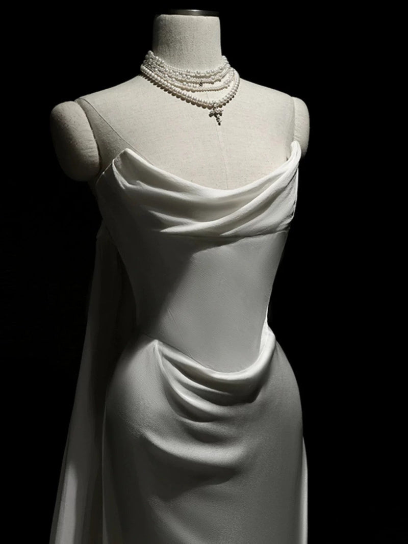 Vintage Mermaid Strapless White Satin Long Wedding Dresses With Ruffles