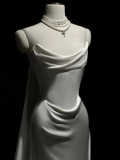 Vintage Mermaid Strapless White Satin Long Wedding Dresses With Ruffles