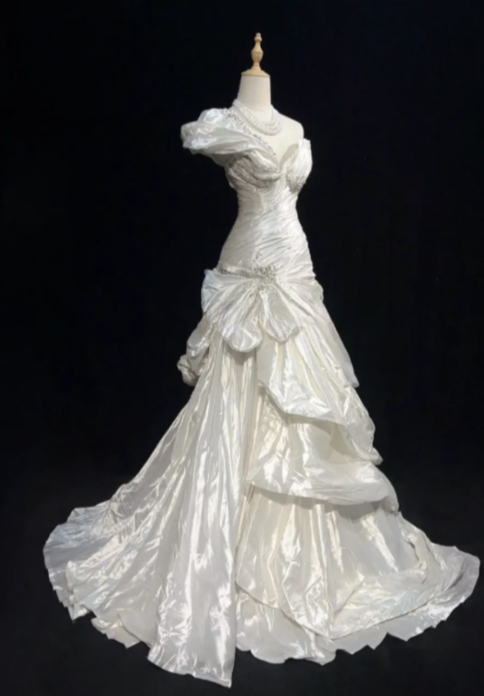 Vintage Sheath Long Wedding Dresses One-shoulder Satin White Bridal Gowns Sleeveless Bridal Dresses